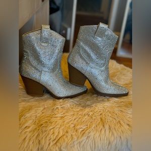 Rhinestone cowboy cowgirl boots Nashville ready size 7 new